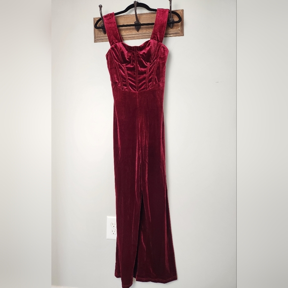 Red Velvet Jumpsuit Small - Picture 8 of 10